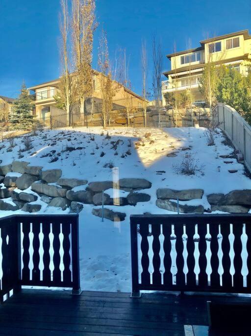 2500 Sq House In Springbank Hill Bl 261818 Villa YYC Exteriör bild